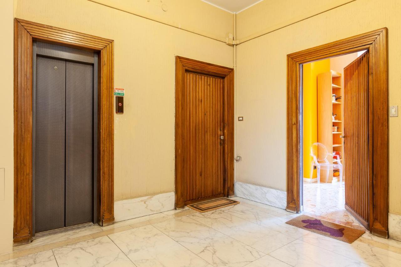 Ticinese Master Guest apartment close to Duomo Milán Exterior foto